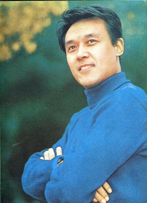 他曾是中国最帅男演员,最红时隐退,只为照顾精神病妻子|王心刚_新浪娱乐_新浪新闻