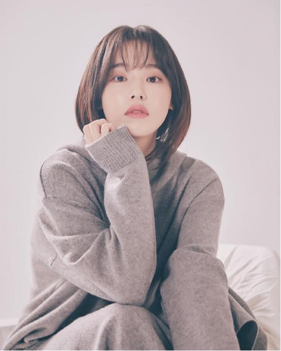 朴奂喜凭太阳的后裔火这么久私下穿搭美得出奇让人想模仿