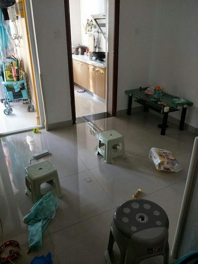 很幸运一次摇中公租房,一室一厅只要400多房租,朋友都羡慕极了