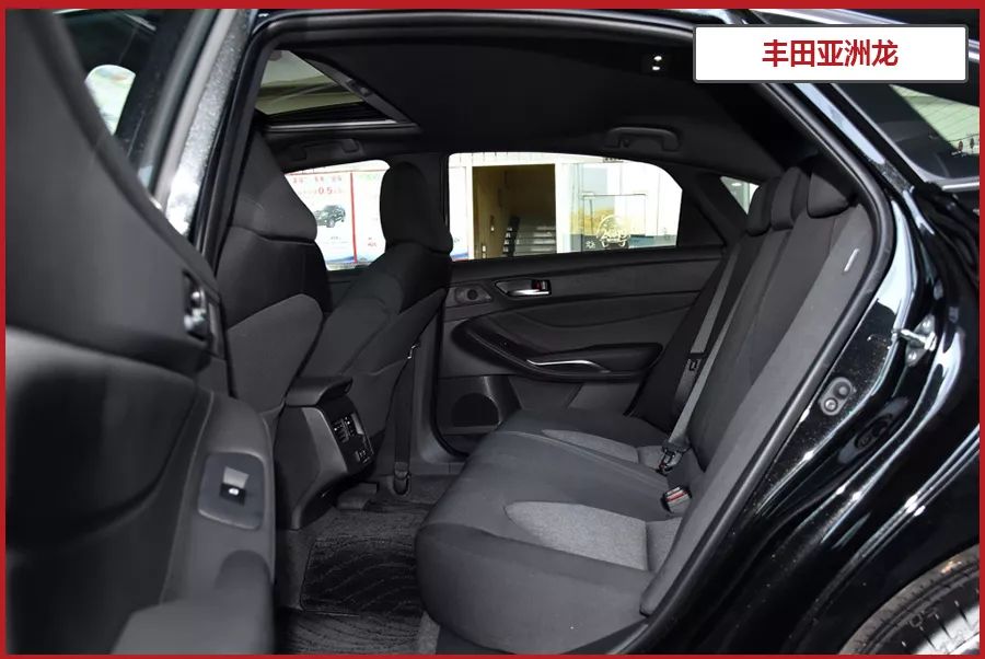 2款20万级热门合资中型车对比，新款大众迈腾对比丰田亚洲龙！