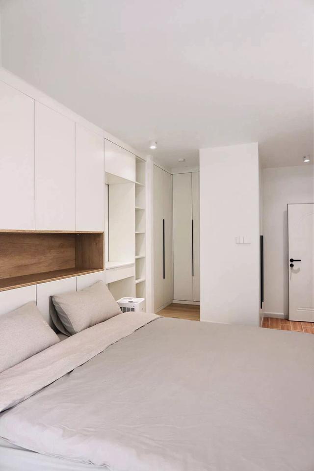 北京小两口38㎡婚房,卧室不买床直接做个地台,入住后才知明智