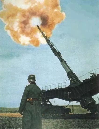 二战德国逆天武器——多拉巨炮,也是纳粹德国最骇人听闻的武器|爆炸|巨炮|武器_新浪新闻