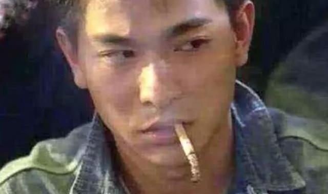 男神们抽烟的画面,你最喜欢哪一个?刘德华连烟灰都不掉