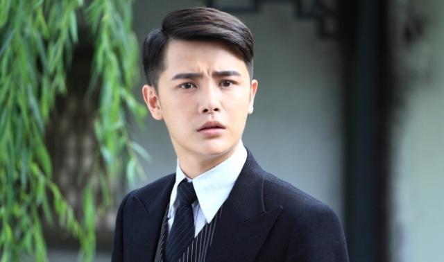 孙坚像极了我出门前后的样子,精致男孩也有这一面,太可爱了