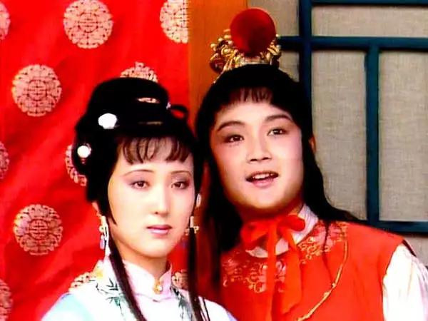 《红楼梦》中王夫人不让宝玉娶黛玉的核心理由是什么?