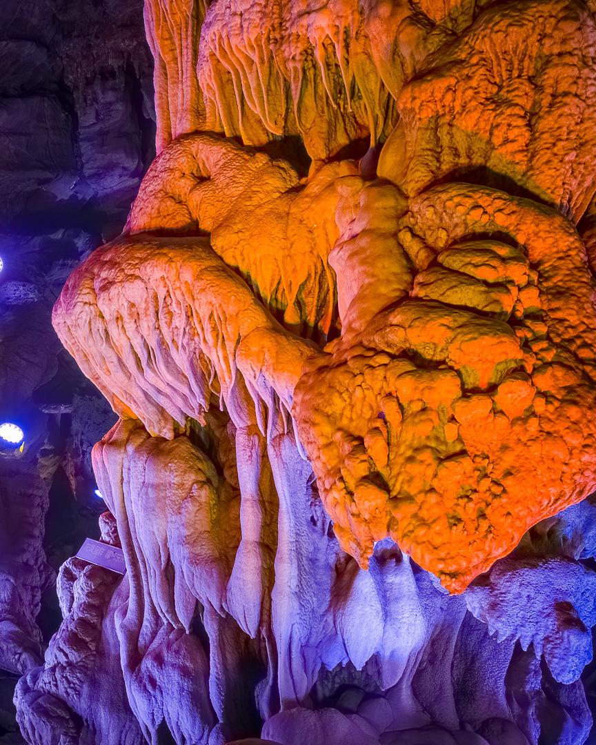 你可知道亚洲溶洞中最大最美的钟乳石在什么地方