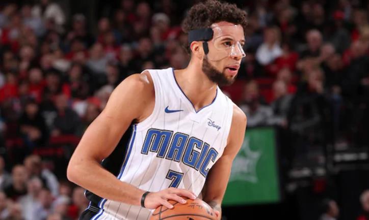 迈卡威:一天一天恢复,努力早点回到赛场