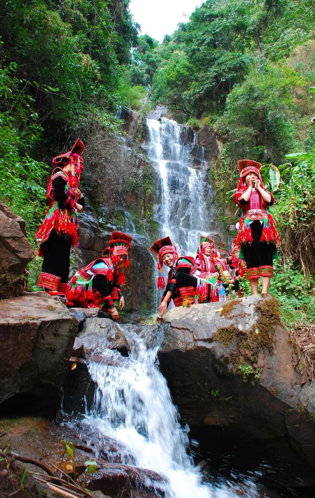 龙武镇昌明九台瀑布