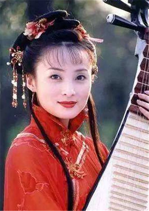 她是大明湖畔夏雨荷原型，看到她的画像，才明白乾隆为何如此爱她