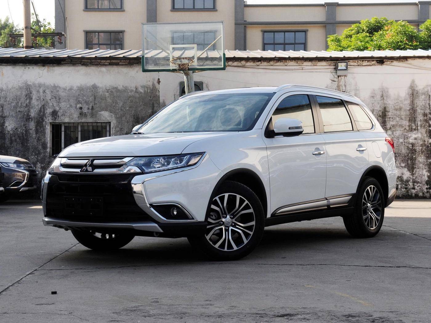 15万能买的两款日系SUV！省心又耐用，还配进口发动机