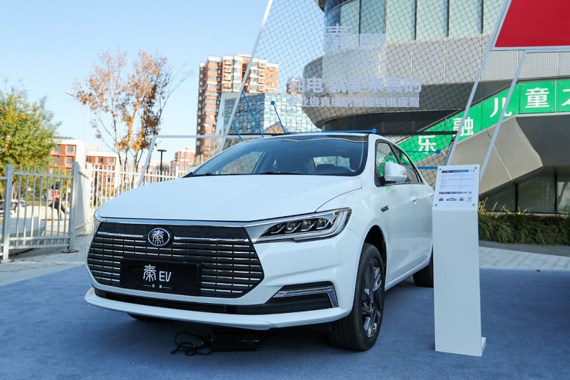 圣诞老人倾心推荐 四款续航超400km 价格15万元左右的纯电动轿车