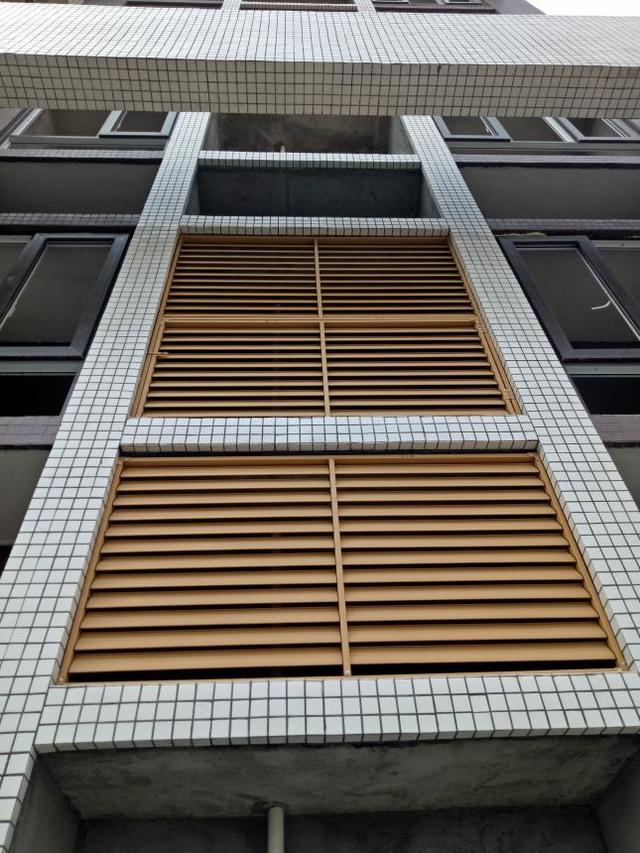 空气能热水器外机能放空调机位里吗?师傅果断拒绝了!用不到两年