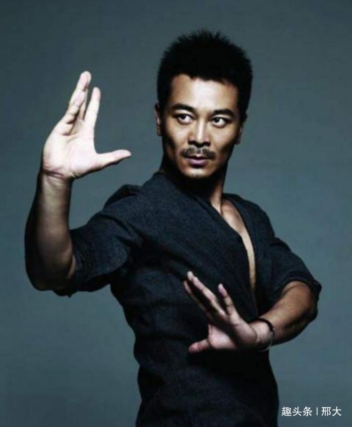 吴京:中国动作男演员,1989年进入北京市武术队,1995年被袁和平导演