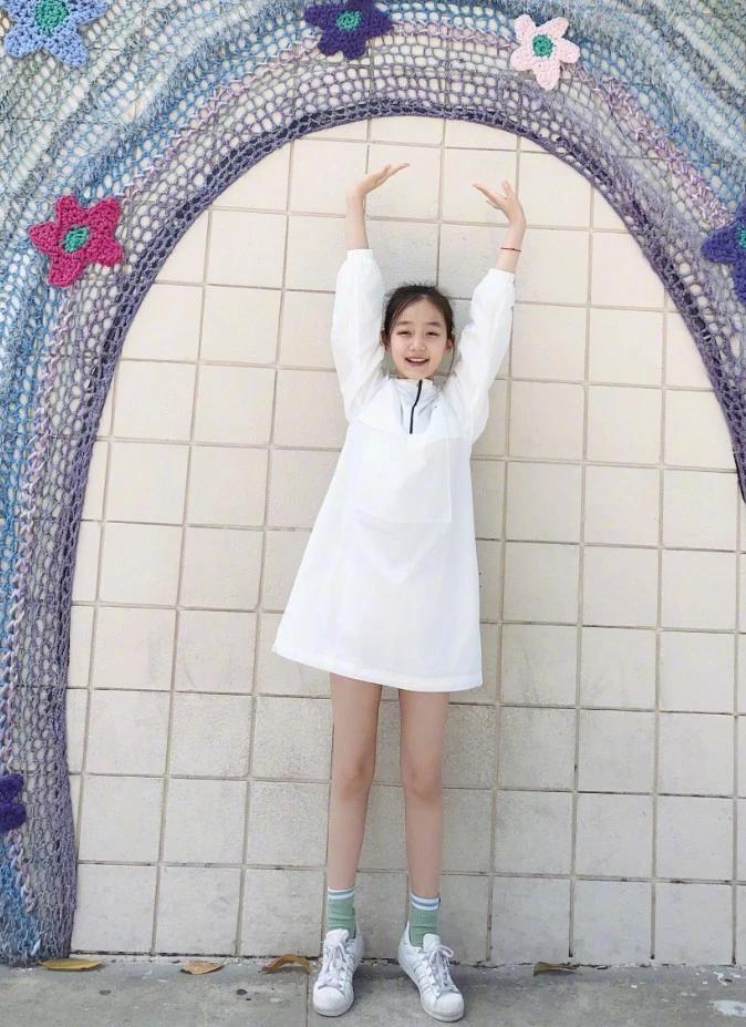 纪姿含|赵薇|紧身裤_新浪新闻