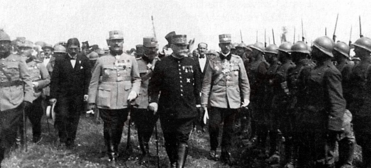 法国历史最伟大的军人之一是他:1916年12月26日霞飞成为法国元帅|霞飞|法军|德军_新浪新闻