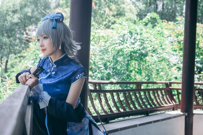 动作画面比动漫更生动,就算再精致的动漫角色,远没有真人版的既视感强