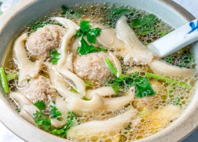 美食推荐:冬瓜蟹味菇,咸鱼蒸土豆,平菇丸子汤