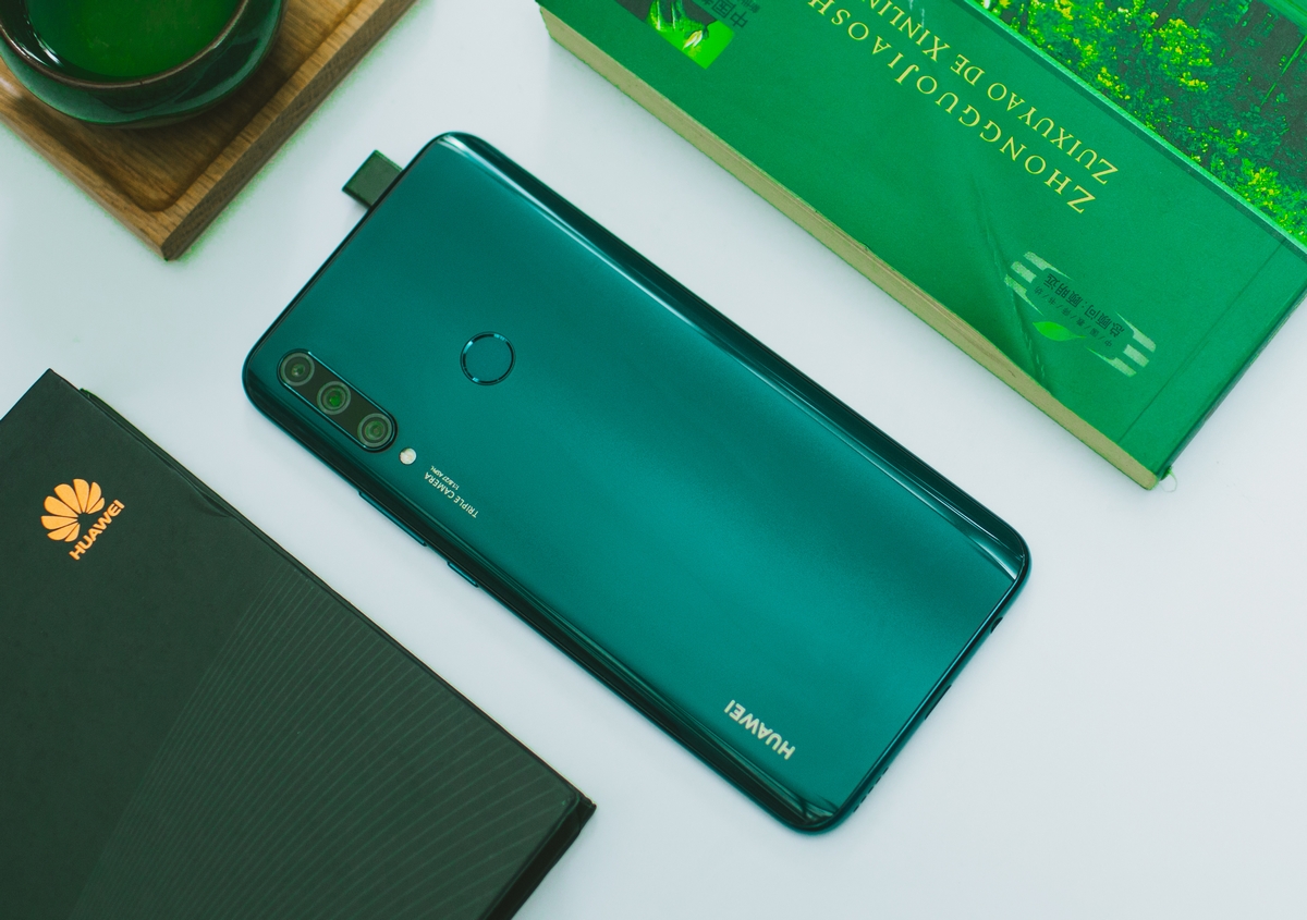 4800万超清摄像头 华为畅享10 Plus定格漫美冬日