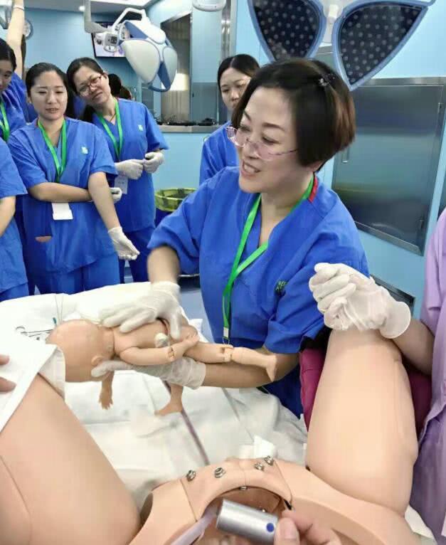 生孩子时,孕妈有没有使对力气,助产士一眼就能看出来?很准确