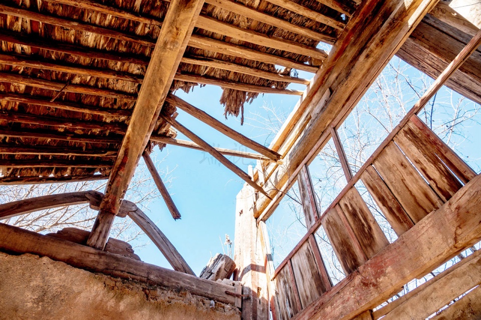 古建筑金代道观做学校小学生得怪病学校迁走道观慢慢坍塌了