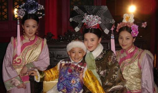 从萨克达氏的父系来看,并没有太多显贵之处,家族中最有名的是她的曾