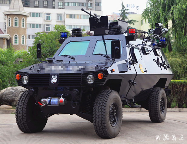 军事丨国产"野狼"4×4装甲车,可在正面防御7.62穿甲弹