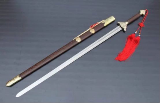 古代四大经典武器,有两种都是历史悠久之物,在我国熠熠生辉!|冷兵器|武器|经典_新浪新闻