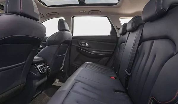 快过年了，入手10万内中型SUV，宽敞舒适有面子