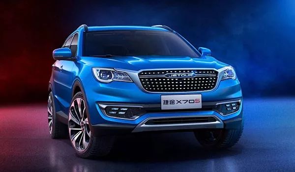 快过年了，入手10万内中型SUV，宽敞舒适有面子