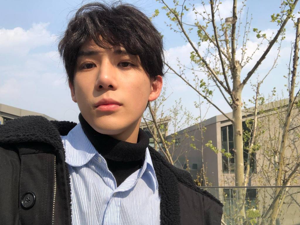 《梦回大清》十三阿哥火了,王安宇古装文质彬彬,私服更有男神范