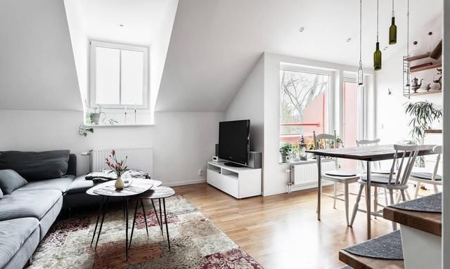 晒他73平小户型,人人都嫌的斜顶房,却被装出了大豪宅的气质!