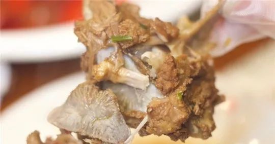 吃在大连-寒冬腊月，这一锅老北京的羊蝎子最温暖~