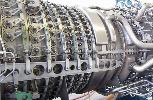 4万千瓦级发动机亮相!超越055万吨大驱,全能舰正向我们走来