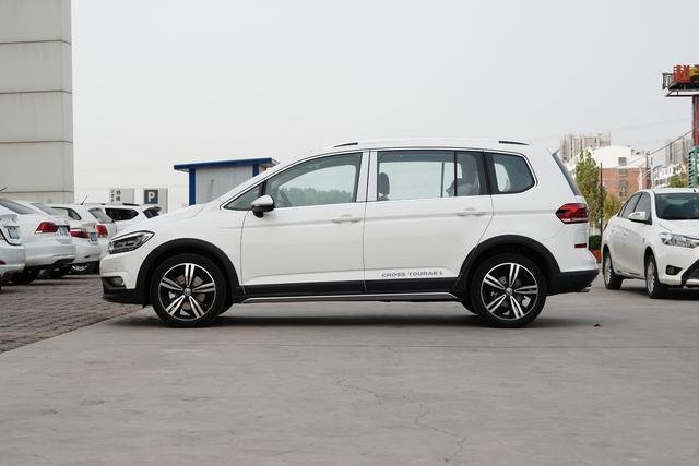 大众也有失败的时候,旗下轴距2米8的大七座,仅12万却没啥人买