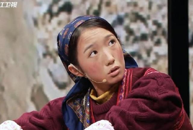 孟美岐"丑"出圈,画高原红假扮村姑,乡土气息浓厚!