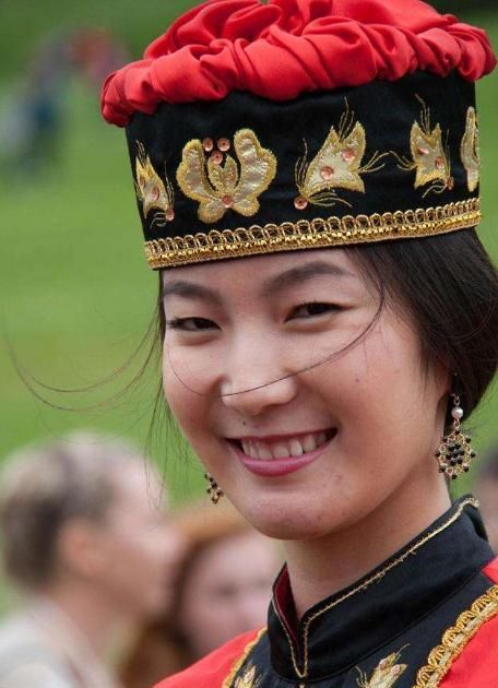 一个信仰佛教的地区,整个国家信奉藏传佛教的卡尔梅克人占了总人口的