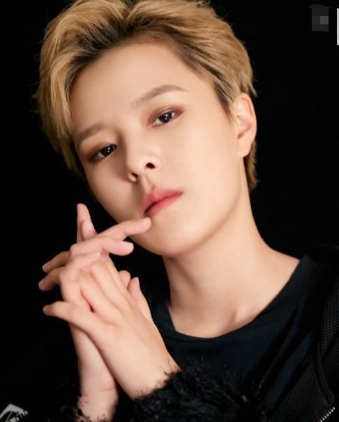 sunnee只适合短头发?看到长发造型,粉丝:留回去!