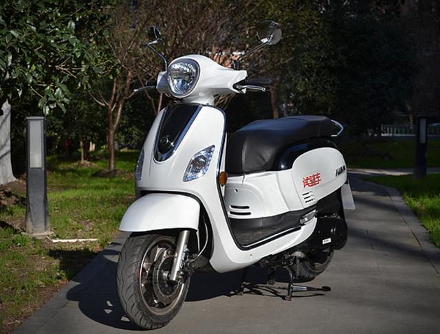 1万多的"小绵羊"机车!国四标准,前后碟刹 abs cbs,代步好