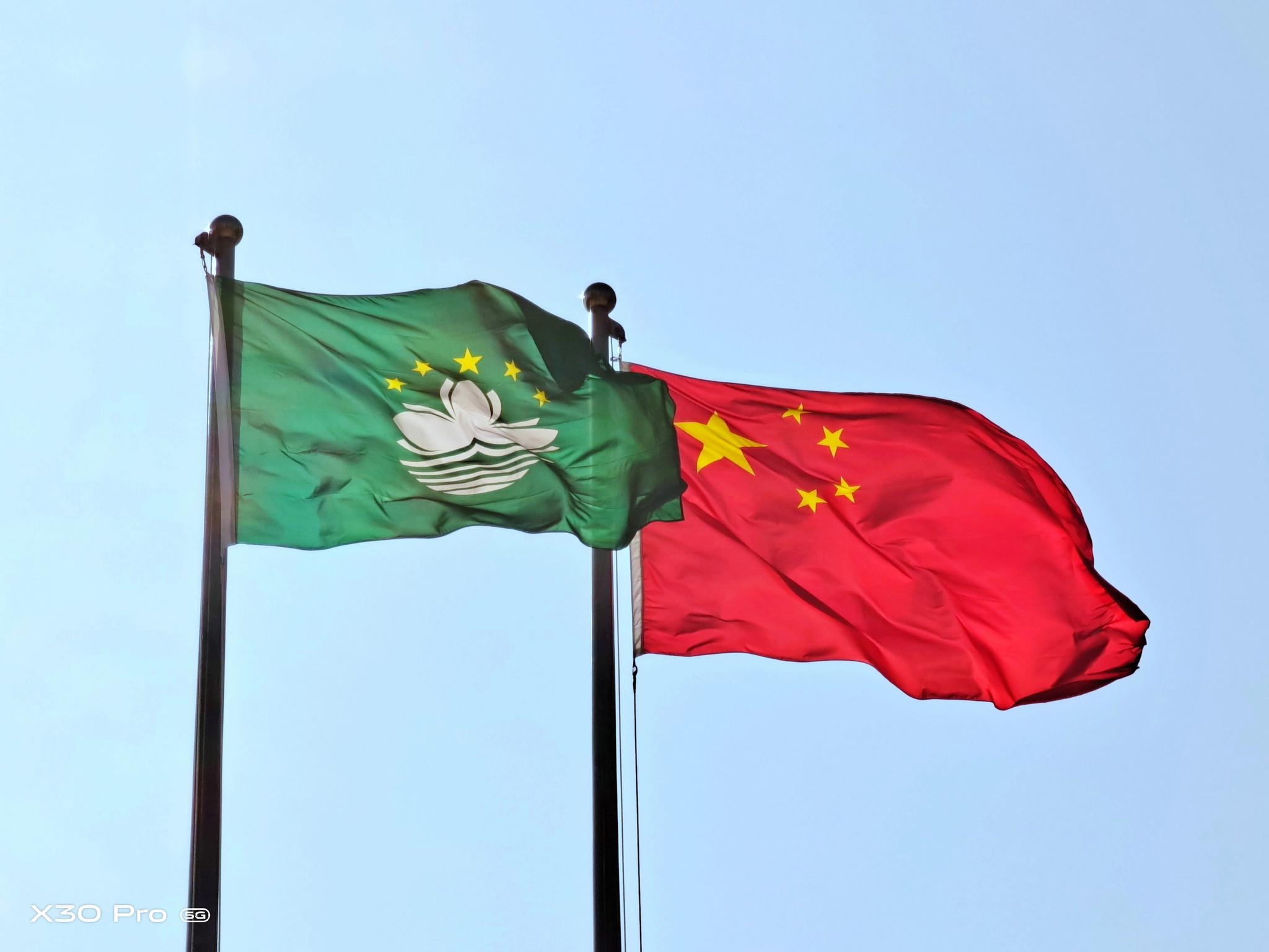 vivo X30 Pro拍日偏食获央视新闻点赞！看来60倍变焦很有必要！