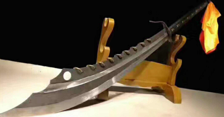 谈谈古代的武器重量:普通的刀重2斤,为何青龙偃月刀重82斤?