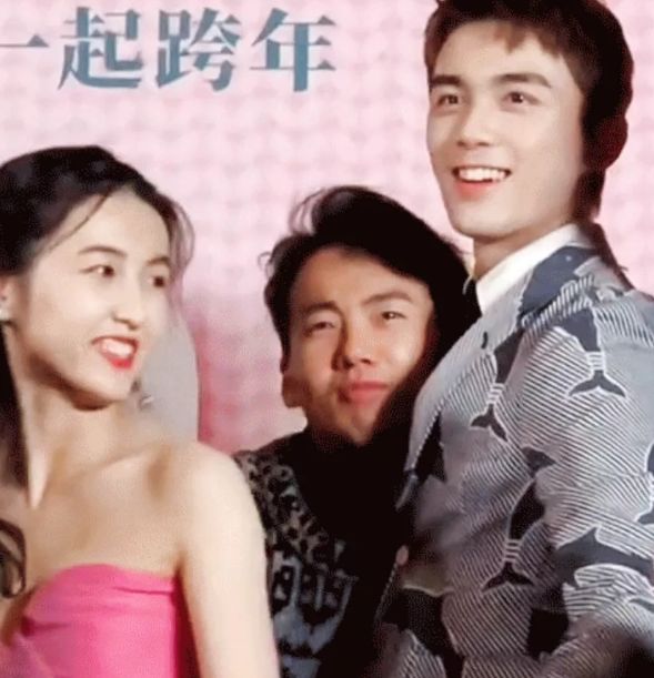 吴磊把郭麒麟搂怀里镜头慢放看清这一细节才知多宠张子枫