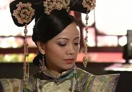 康熙为何会宠幸宫女章佳氏,还被允许葬入皇家帝陵?