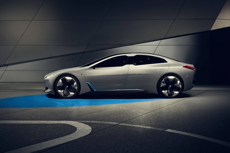 对标保时捷Taycan？宝马将于2024年推出电动轿跑车型 或定名i6