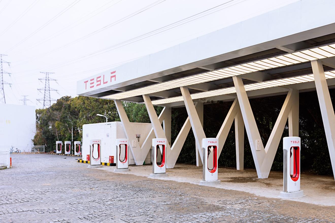 特斯拉亚洲首座v3超级充电桩在上海落成 充电效率显著提高