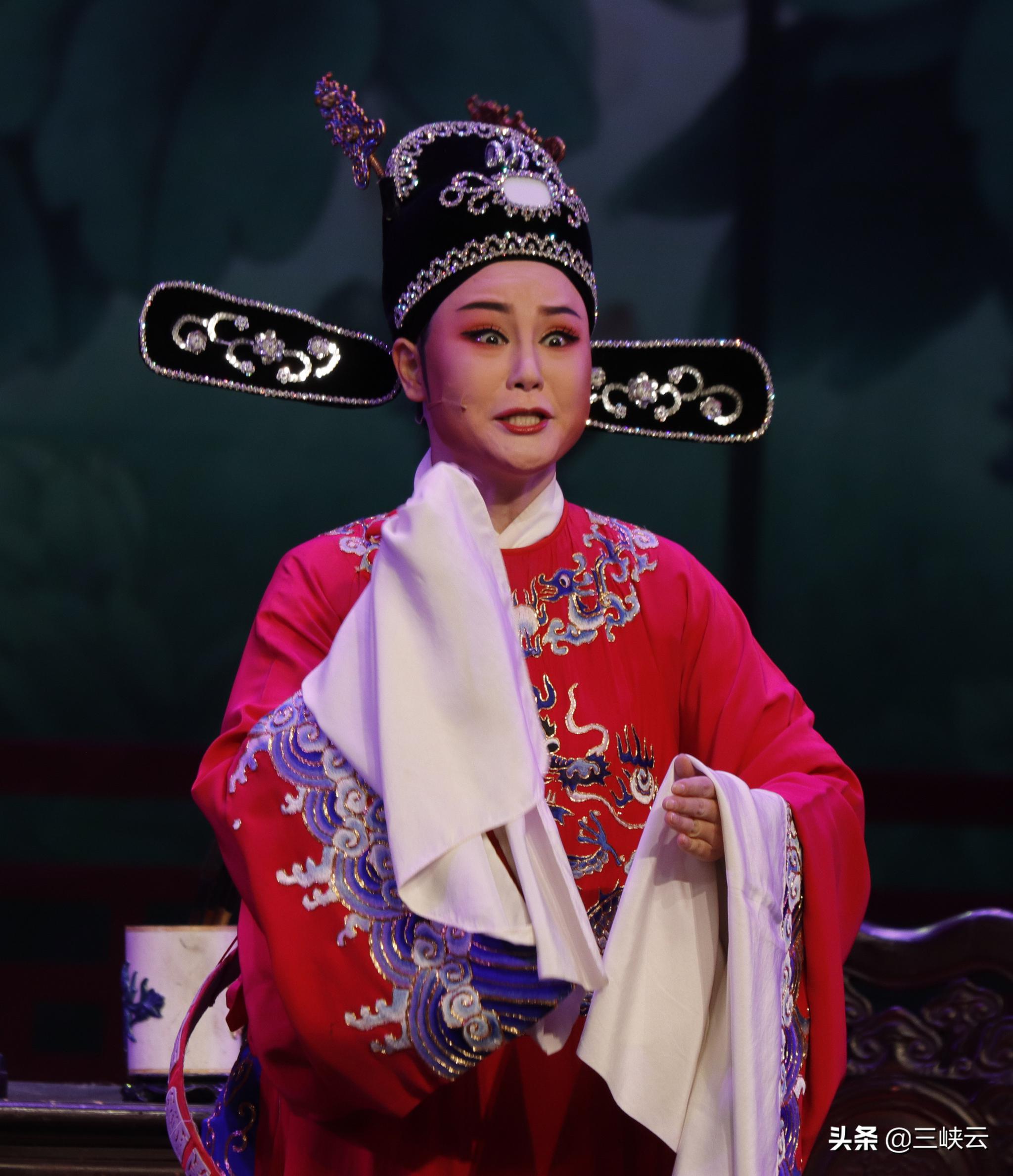 经典传统黄梅戏女驸马宜昌演绎驸马情