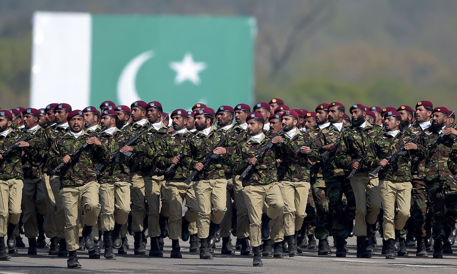 美国在背后捅了一刀,与巴铁重新恢复军事合作|巴基斯坦|印度|军事合作