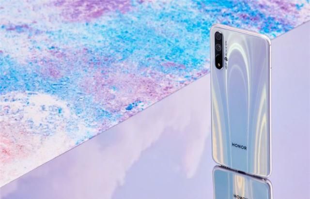 最便宜的侧面指纹手机,跑分高达30万,1499元还要什么荣耀9x!