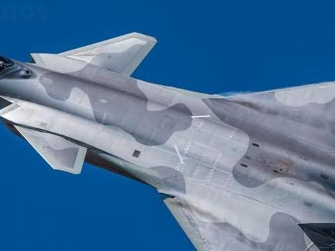 歼-20隐形战斗机高清多图 自信的航空工业 自信的中国空军_新浪新闻