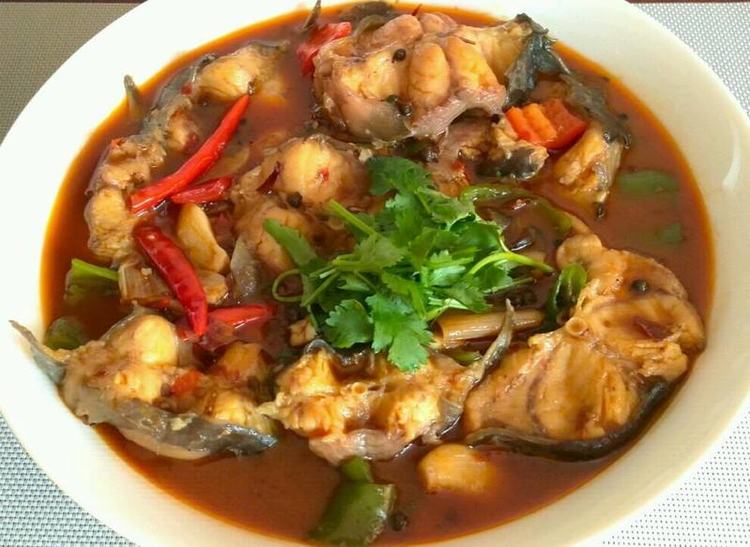 鲶鱼和茄子是绝配,东北特色的炖菜,"鲶鱼炖茄子,撑死老爷子"