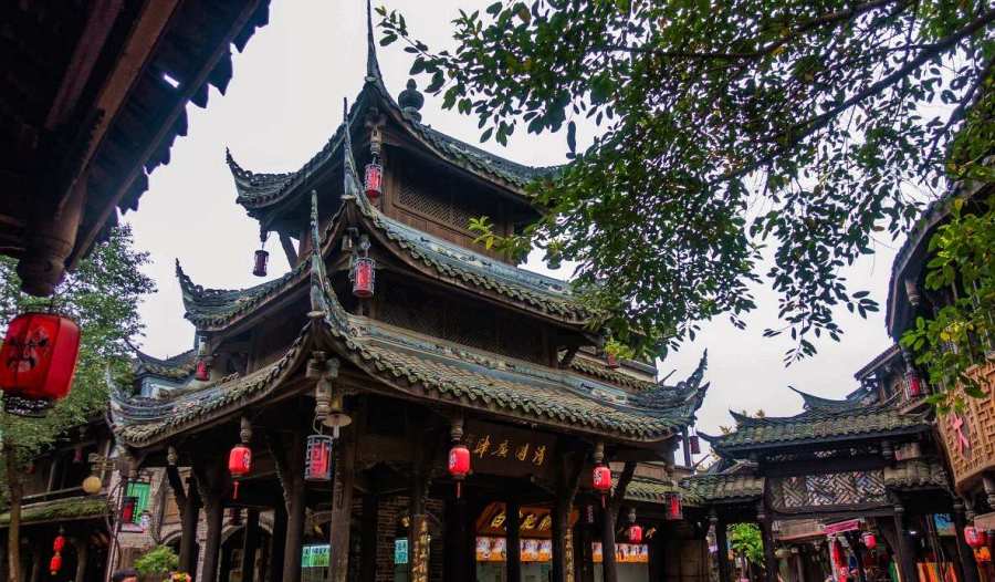 距离成都40公里有座十大水乡古镇古街古树古庙古建筑美食